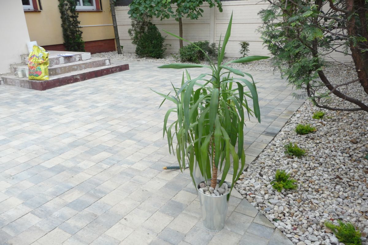 Zabrze wykonanie ulozenia kostki 2